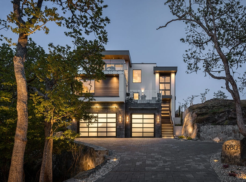 Casa Del Cielo - Custom home in Victoria